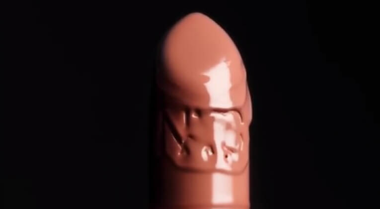 Помада или фаллос: провокационная реклама NARS поразила пользователей