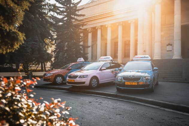 Автомобили «Ситимобил» забрендировали картинами всемирно известных художников