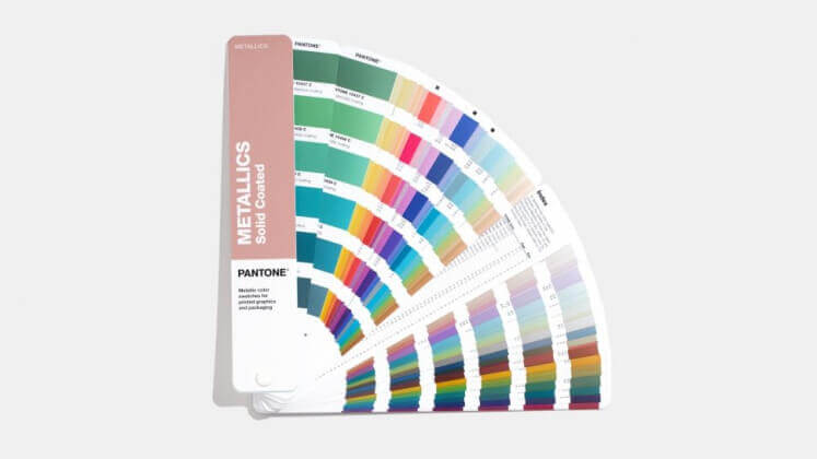 Pantone обновил палитру цветов «Металлик», чтобы оживить графический дизайн и дизайн упаковки