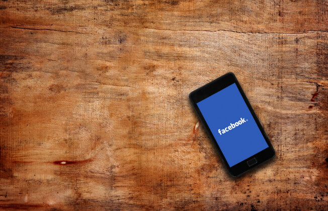 Пользователи Facebook сами определят количество политической рекламы