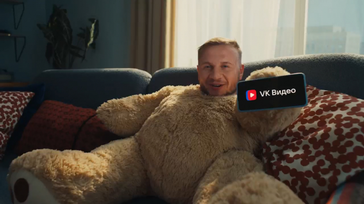Дмитрий Журавлев помогает зрителям «VK Видео» в новой рекламной кампании сервиса