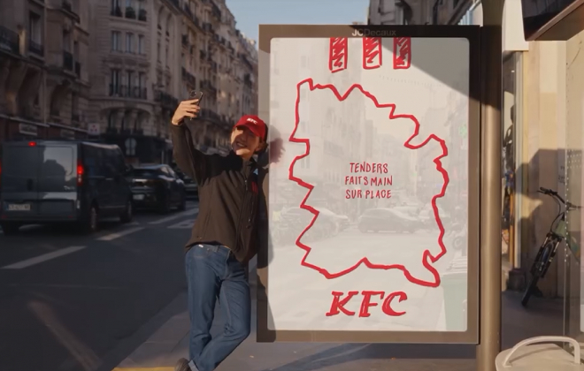 KFC вручную нарисовала билборды во Франции