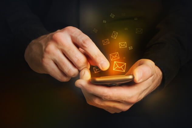 Банки начали экономить на SMS для клиентов