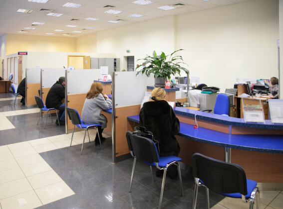Крупные банки помогут МФЦ оказывать услуги