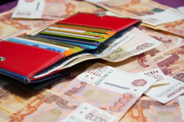Эксперты предсказали, когда карта «Мир» догонит VISA и MasterCard
