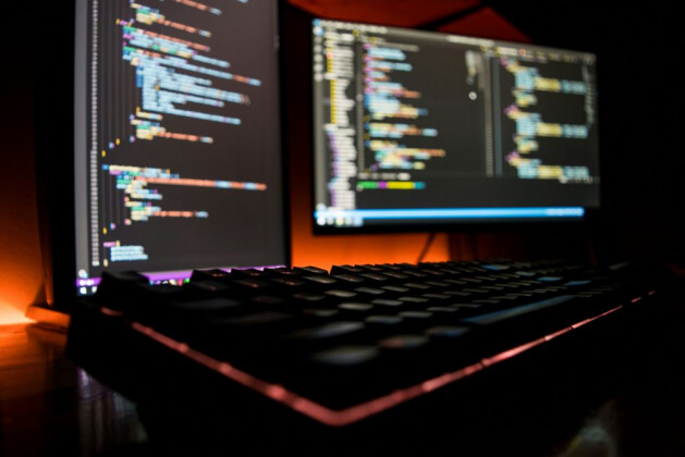 Половина компаний не против использовать пиратский иностранный софт