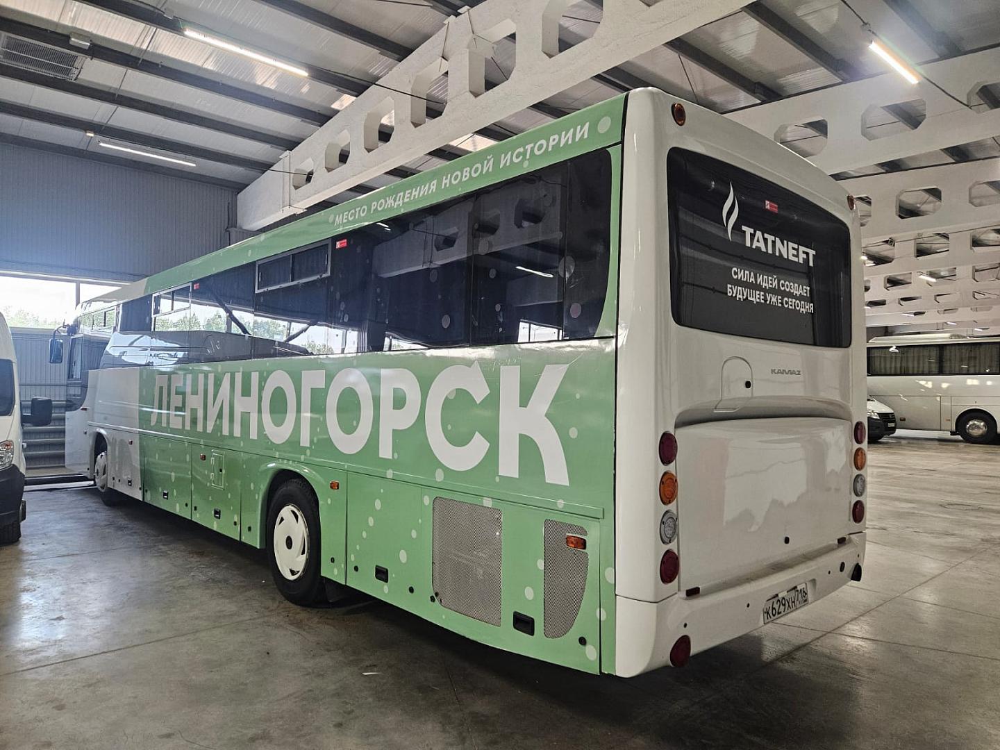 Брендирование автобуса компании Татнефть, г. Лениногорск
